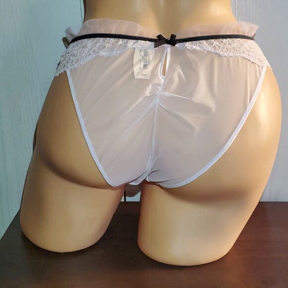 Victoria's Secret Panties. New with Tags Size Medium. - Picture 2 of 5